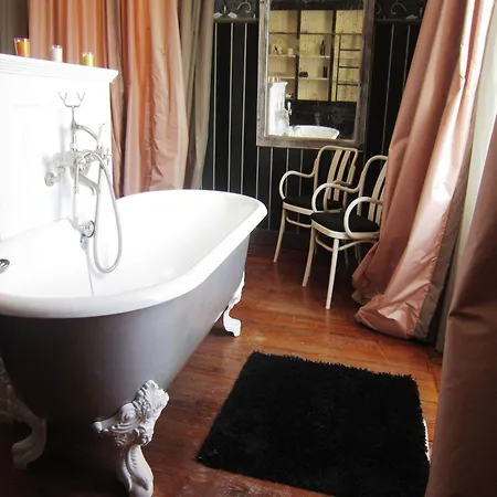 Villa Spacious With Garden, Cleaning Included *