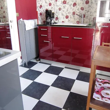 Spacious With Garden, Cleaning Included Villa